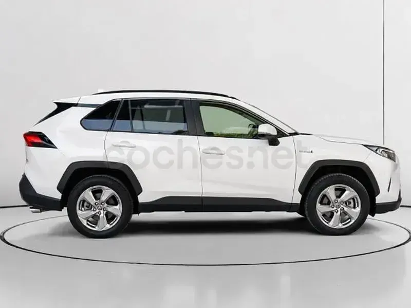 Usado Toyota RAV4 Hybrid Advance 222 CV (163 kW) 2021 Blanco SUV