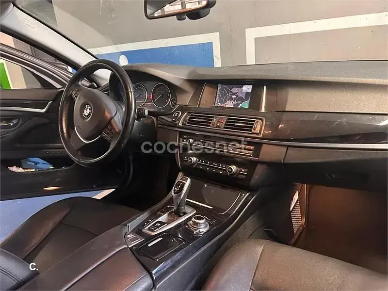 Usado BMW 530 258 CV (189 kW) 2014 Gris / plata Familiar