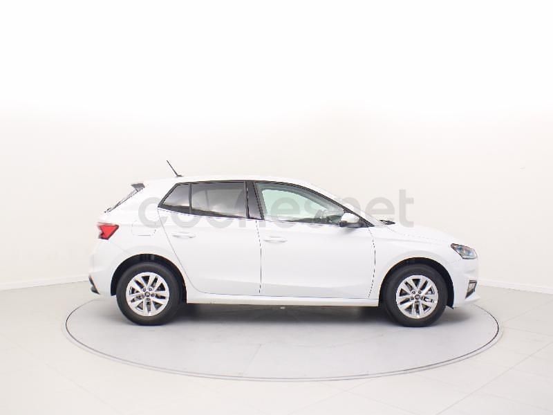 Usado Skoda Fabia Selection 115 CV (84 kW) 2025 Blanco Utilitario