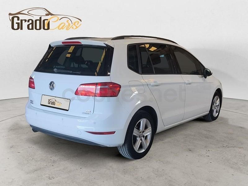 Usado VW Golf Sportsvan Advance 110 CV (80 kW) 2014 Blanco Monovolumen