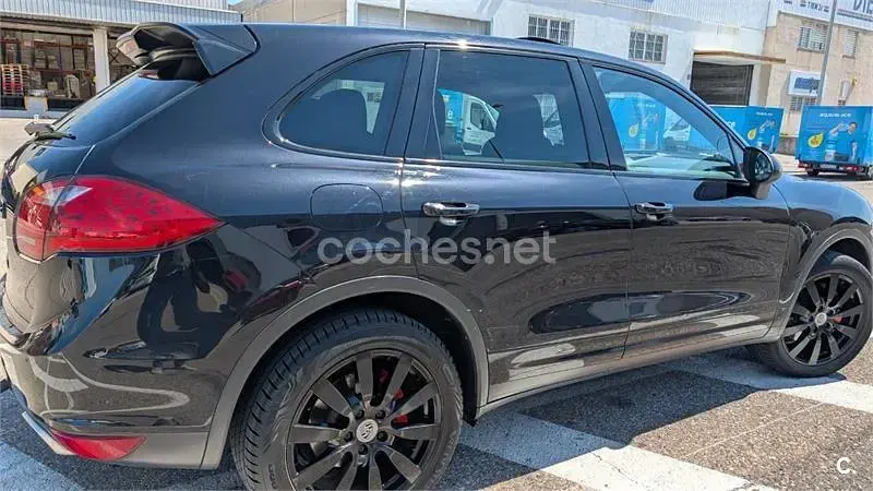 Usado Porsche Cayenne 240 CV (176 kW) 2010 Negro SUV