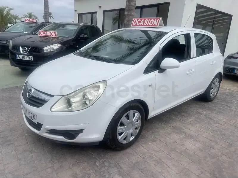 Usado Opel Corsa Color Edition 95 CV (69 kW) 2010 Blanco Utilitario