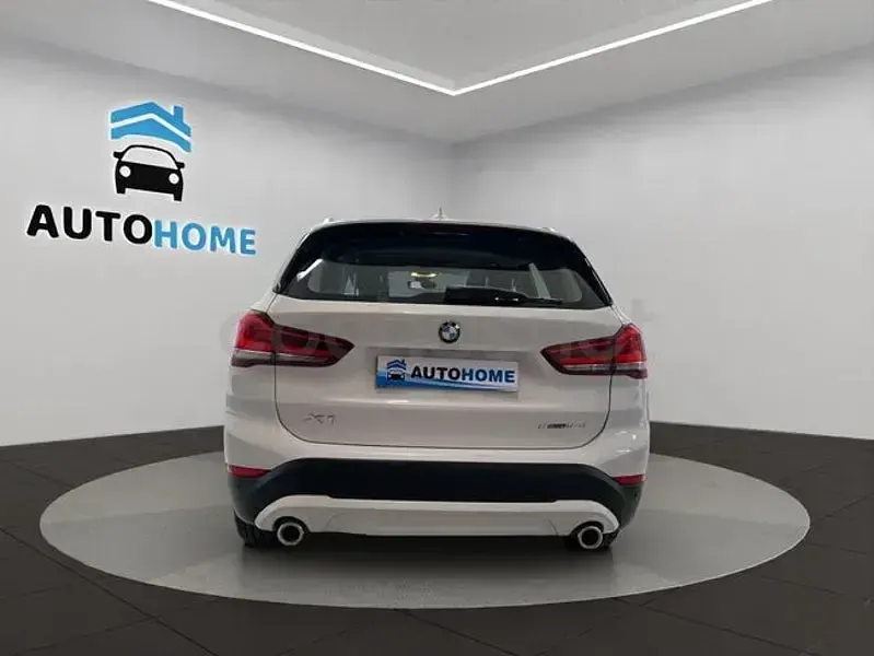 Usado BMW X1 150 CV (110 kW) 2020 Blanco SUV