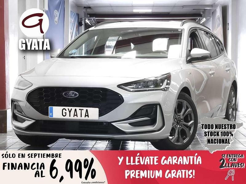 Plateado Usado 2024 Ford Focus ST-Line Familiar | 19.990 € (Buen precio) - Imagen 1/4