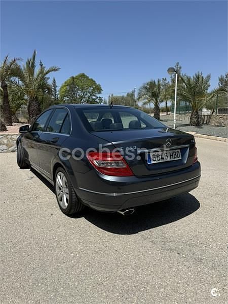Usado Mercedes C250 Avantgarde 204 CV (150 kW) 2011 Gris / plata Berlina