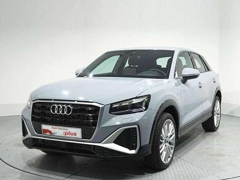 Usado Audi Q2 Black Edition 116 CV (85 kW) 2025 Gris SUV