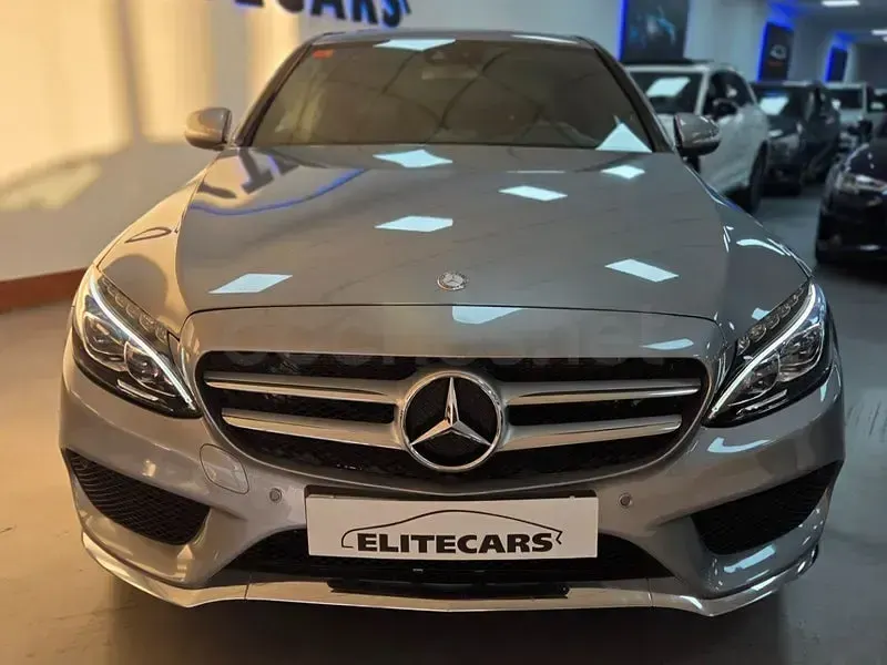 Używany Mercedes C220 AMG 170 KM (125 kW) 2016 Szary Sedan/Limuzyna