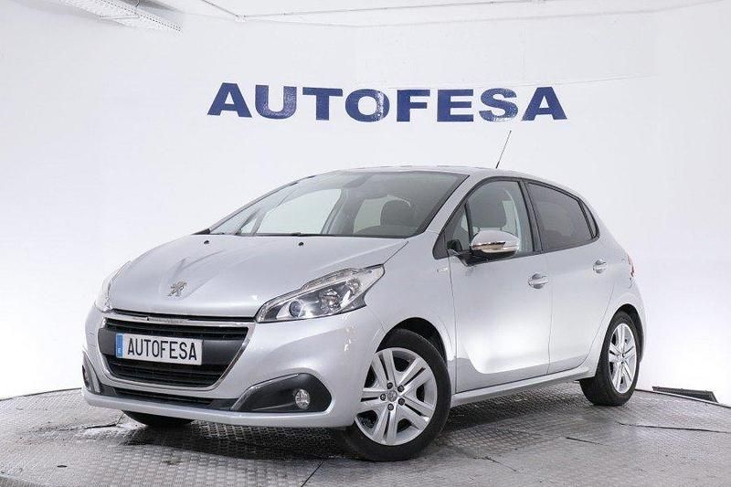 Usado Peugeot 208 Style 82 CV (60 kW) 2018 Plata Utilitario