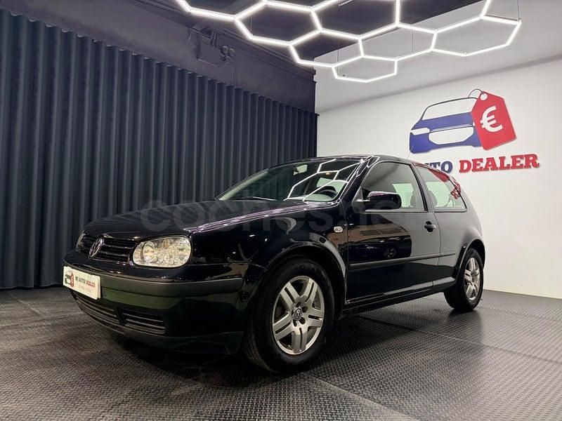Negro Usado 2002 VW Golf Conceptline Berlina | 3980 € (Un poco caro) - Imagen 1/4