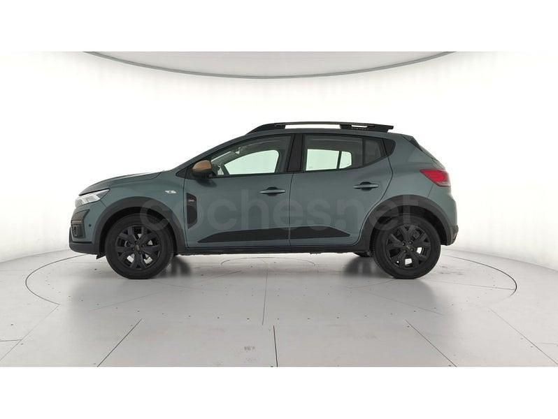 Usado Dacia Sandero Extreme 101 CV (74 kW) 2025 Verde Berlina
