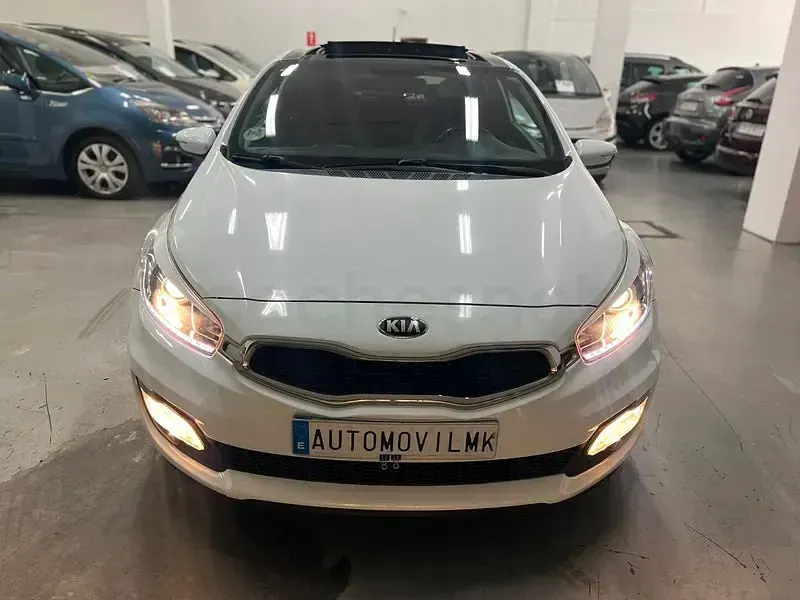 Usado Kia ProCeed 128 CV (94 kW) 2013 Blanco Utilitario