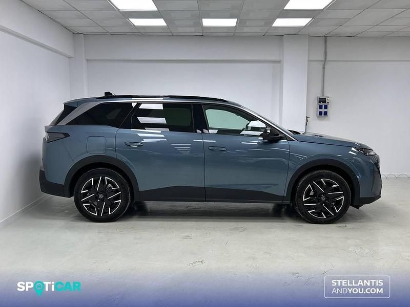 Käytetty Peugeot 5008 Allure 136 HP (100 kW) 2024 Katumaasturi