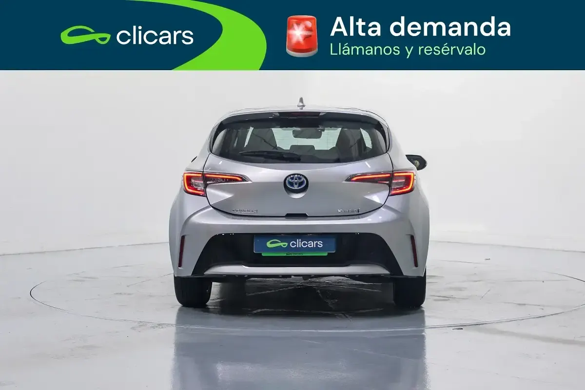 Usado Toyota Corolla Active 122 CV (89 kW) 2022 Gris Berlina