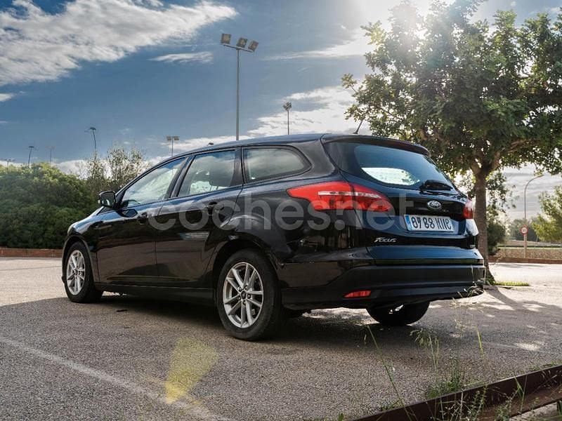 Negro Usado 2018 Ford Focus Trend Familiar | 7495 € (Super precio) - Imagen 1/4