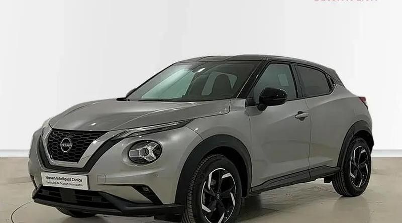 Usado Nissan Juke N-Connecta 114 CV (83 kW) 2023 Diam. silver midnight black SUV