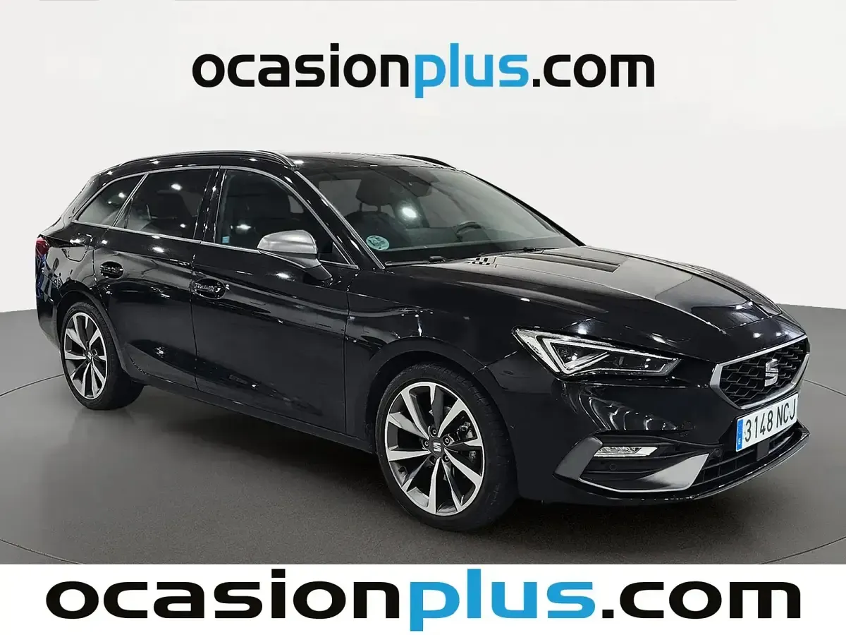 Usado Seat Leon FR 150 CV (110 kW) 2025 Negro Familiar