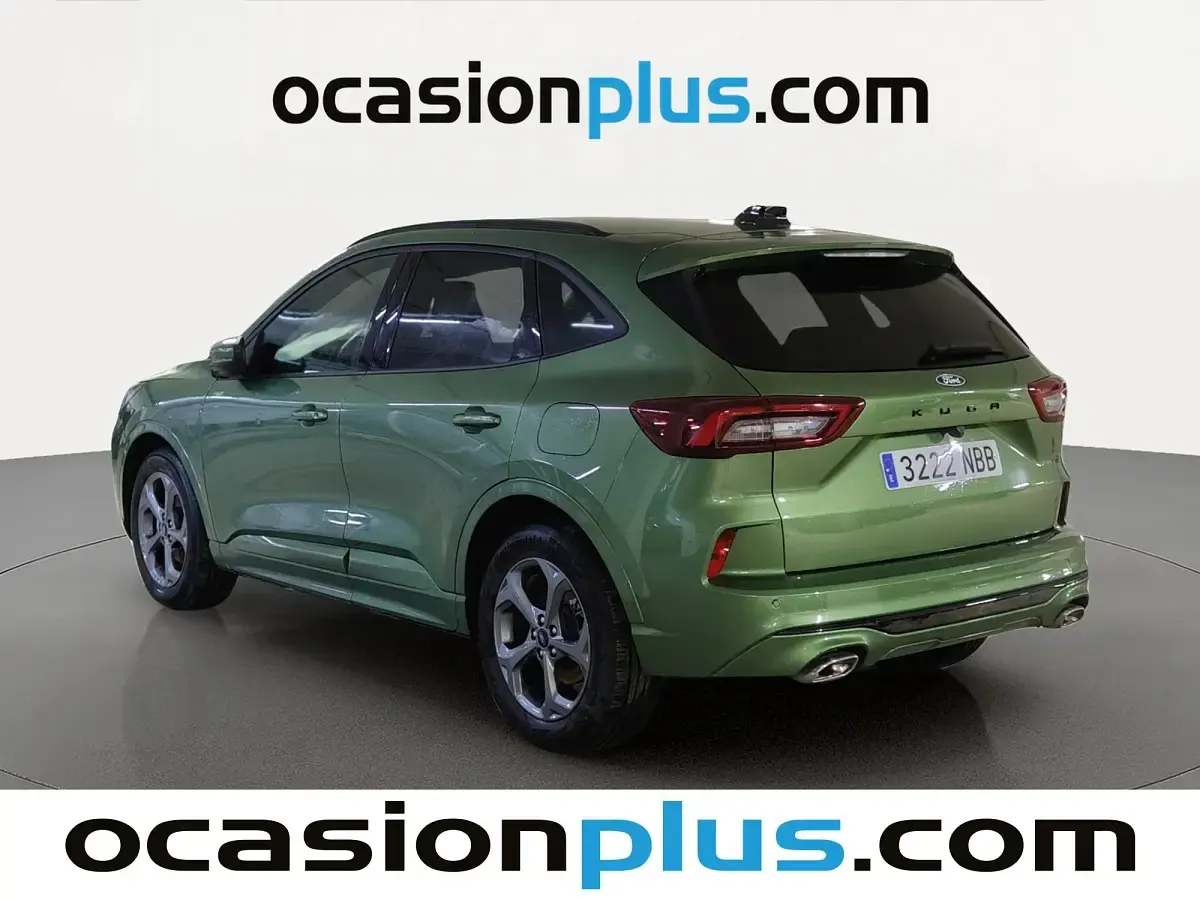 Usado Ford Kuga ST-Line 150 CV (110 kW) 2025 Verde SUV