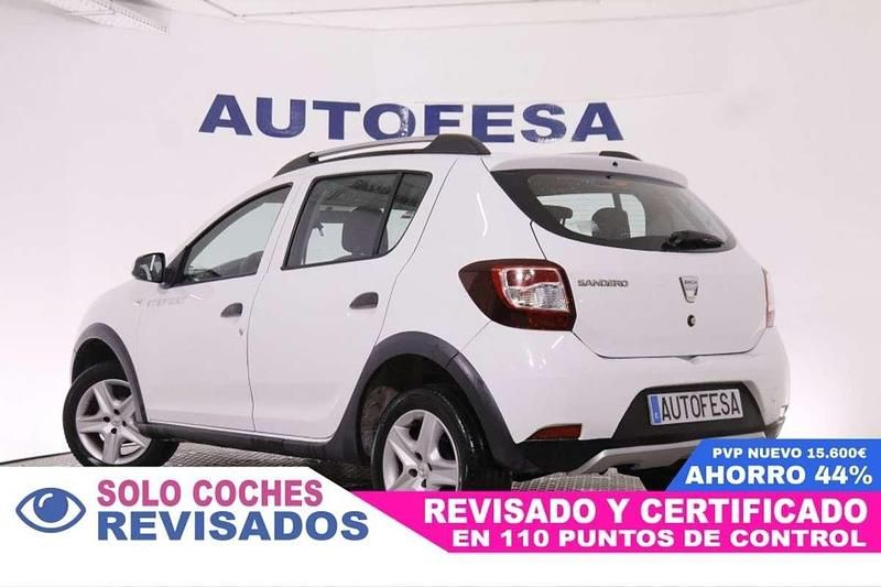 Usado Dacia Sandero Stepway 90 CV (66 kW) 2017 Blanco Berlina