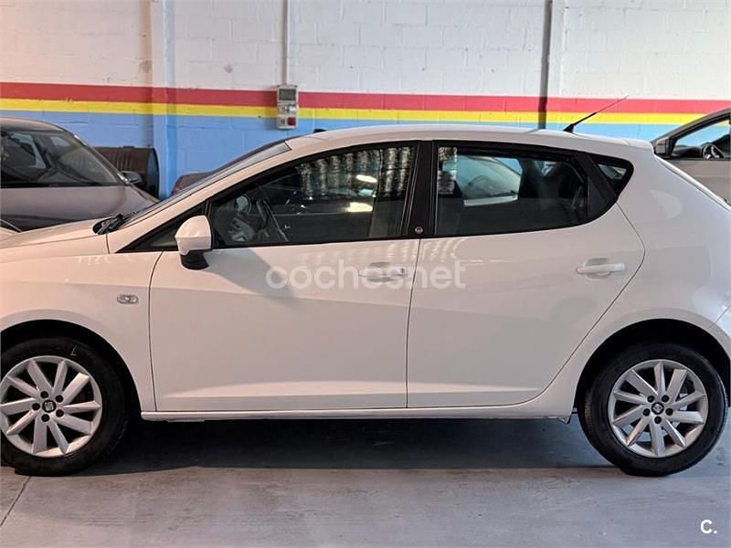 Usado Seat Ibiza Reference 90 CV (66 kW) 2018 Blanco Berlina