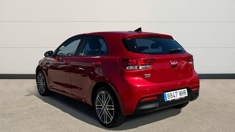 Usado Kia Rio Sport 100 CV (73 kW) 2023 Rojo