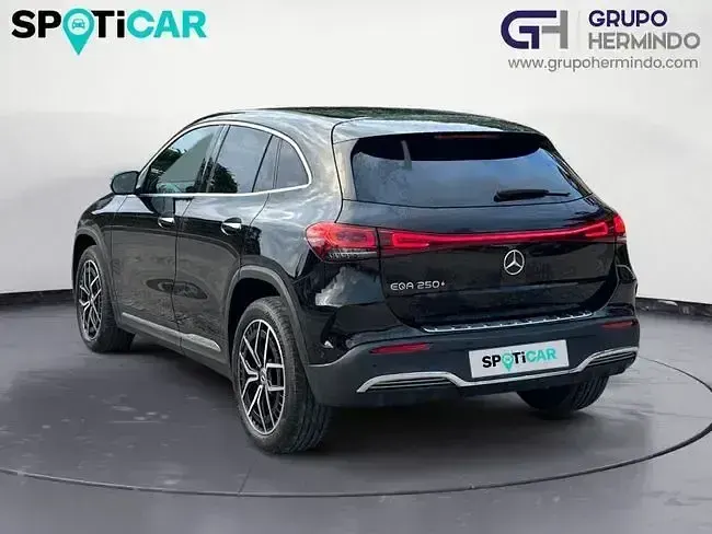 Usado Mercedes EQA250 AMG line 139 kW (190 CV) 2023 Negro SUV