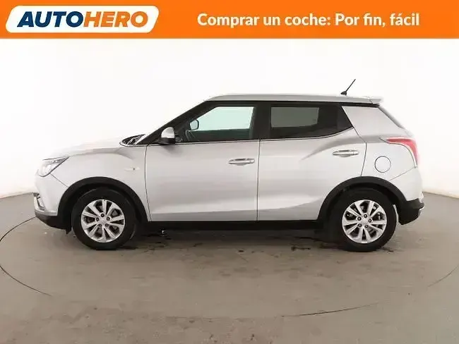 Usado SsangYong Tivoli Limited 128 CV (94 kW) 2019 Gris SUV