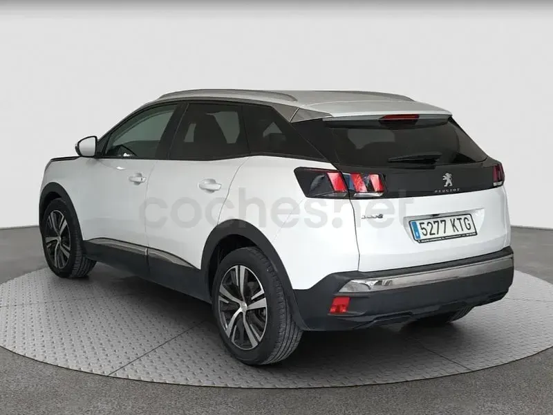 Usado Peugeot 3008 Allure 130 CV (95 kW) 2019 Blanco SUV