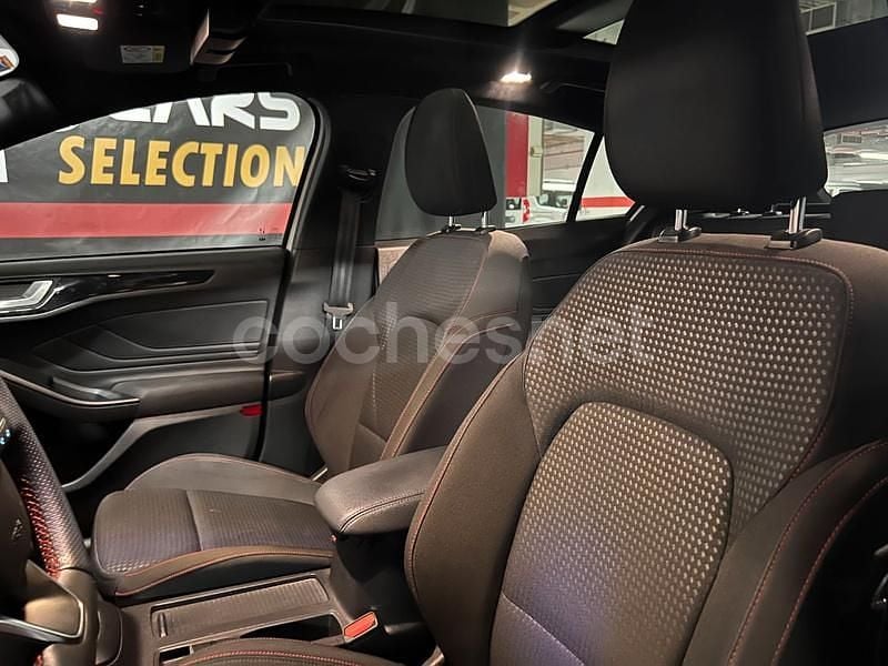 Usado Ford Focus ST-Line X 155 CV (114 kW) 2021 Blanco Berlina