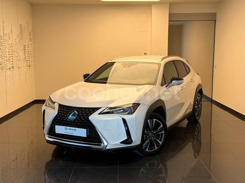 Usado Lexus UX 184 CV (135 kW) 2021 Blanco SUV