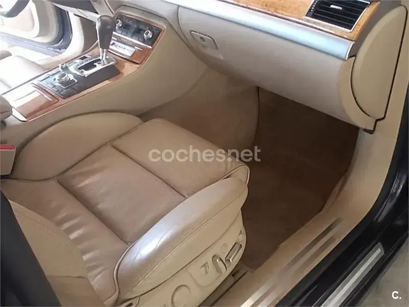 Usado Audi A8 Premium 420 CV (308 kW) 2004 Negro Berlina