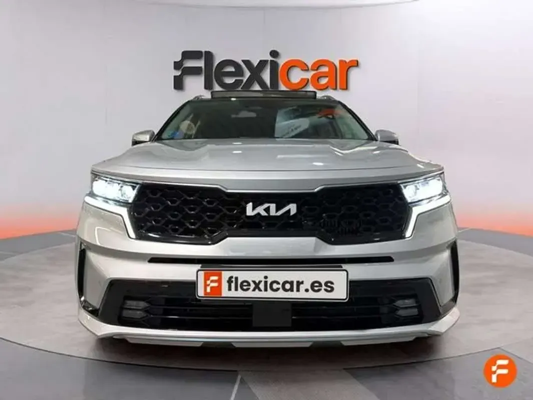 Usado Kia Sorento Plus 232 CV (170 kW) 2023 Gris SUV