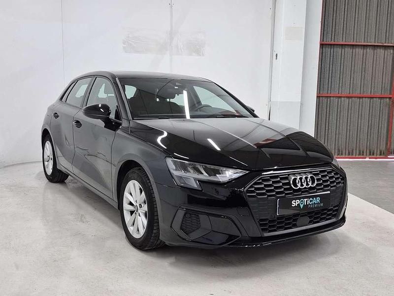 Usado Audi A3 110 CV (80 kW) 2023 Negro Berlina