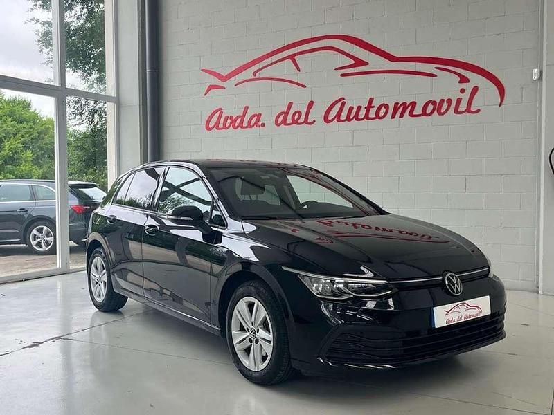 Negro Usado 2022 VW Golf Life Berlina | 22.490 € (Super precio) - Imagen 1/4
