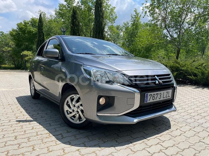 Gris / plata Usado 2022 Mitsubishi Space Star Motion Berlina | 11.500 € (Precio justo) - Imagen 1/4