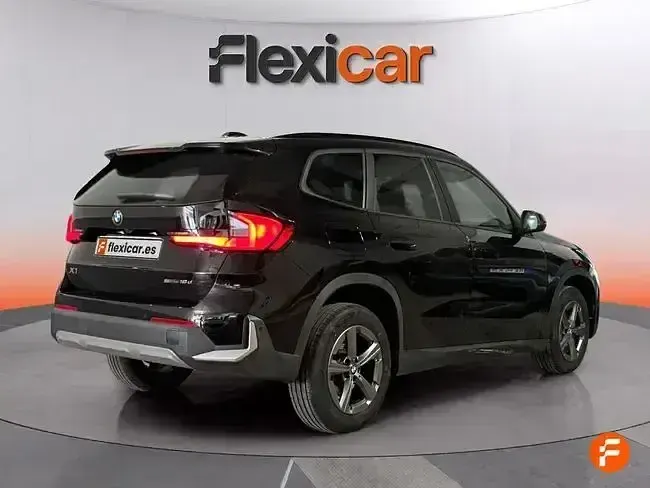 Käytetty BMW X1 150 HP (110 kW) 2023 Musta Katumaasturi