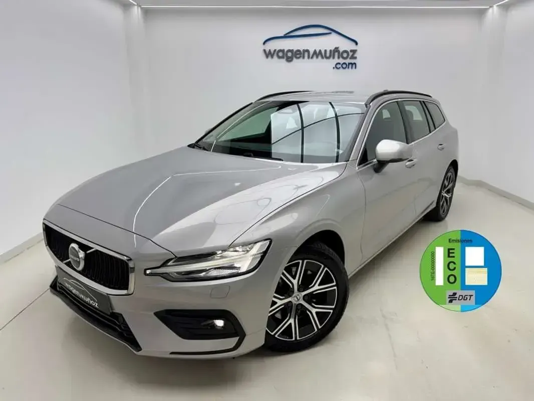 Usado Volvo V60 Core 197 CV (144 kW) 2023 Gris Familiar