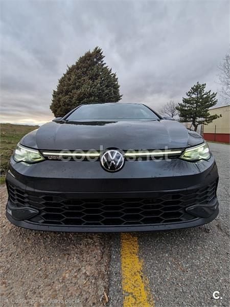 Usado VW Golf VIII GTI Clubsport 301 CV (221 kW) 2022 Gris / plata Berlina