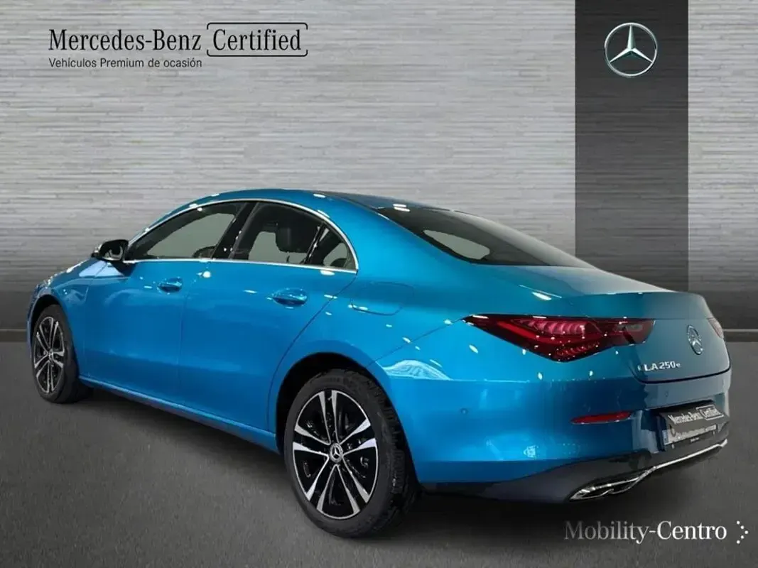 Usado Mercedes CLA250e 163 CV (119 kW) 2025 Azul híper Coupe