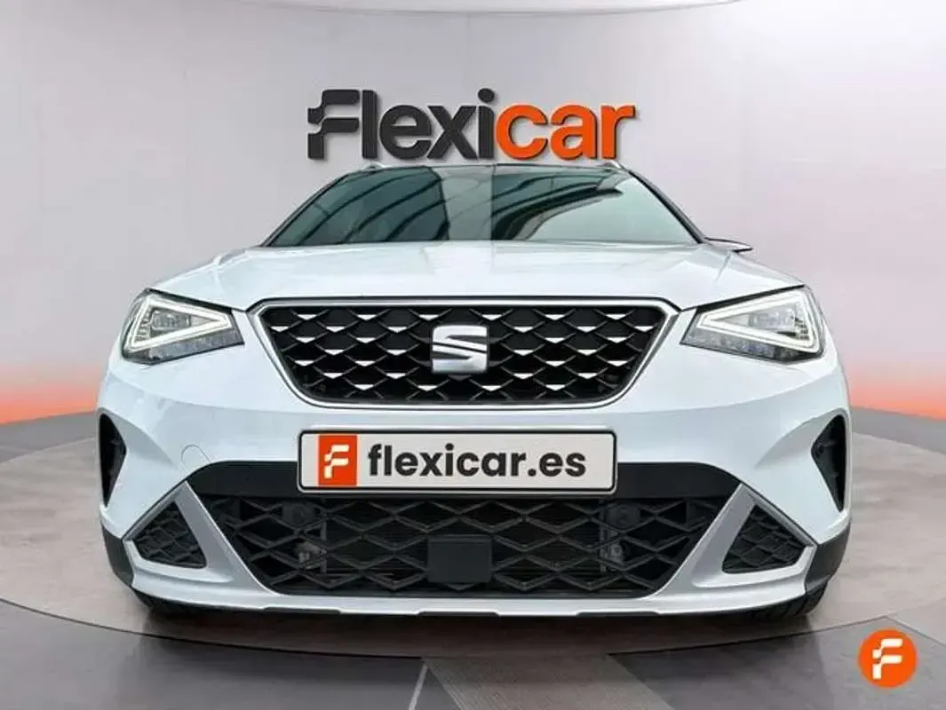 Usado Seat Arona Xperience 150 CV (110 kW) 2024 Blanco SUV
