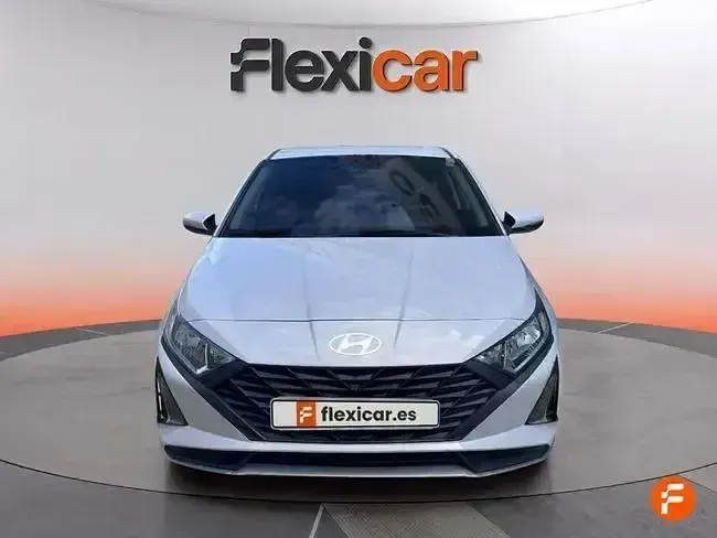 Begagnad Hyundai i20 84 HK (61 kW) 2024 Grå Halvkombi