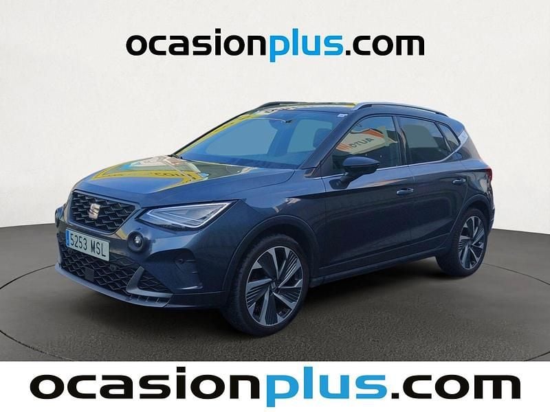 Gris Usado 2024 Seat Arona FR SUV | 20.046 € (Precio justo) - Imagen 1/4