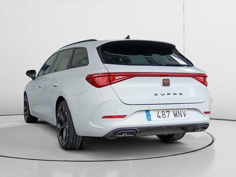 Usado Cupra Leon 150 CV (110 kW) 2023 Negro