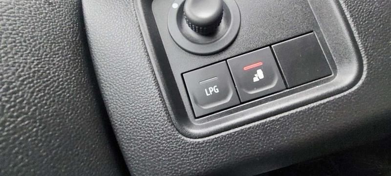 Usado Dacia Duster Prestige 101 CV (74 kW) 2021 Gris SUV