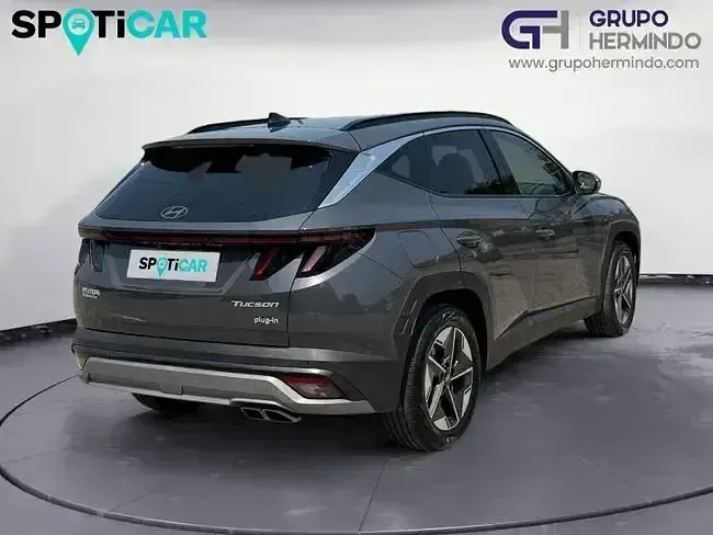 Usado Hyundai Tucson 252 CV (185 kW) 2025 Gris SUV
