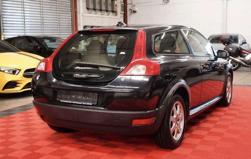 Usado Volvo C30 Momentum 136 CV (100 kW) 2007 Negro Utilitario