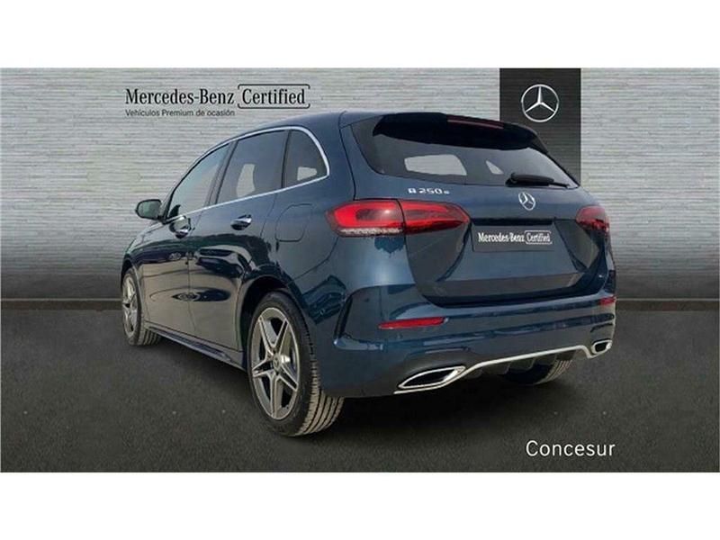 Usado Mercedes B250e AMG line 218 CV (160 kW) 2021 Azul Monovolumen
