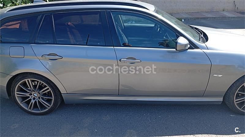 Usado BMW 318 143 CV (105 kW) 2012 Gris / plata Familiar