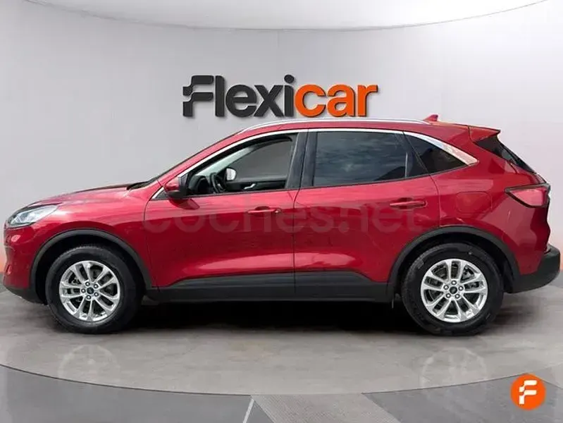 Usado Ford Kuga Titanium 150 CV (110 kW) 2023 Rojo SUV