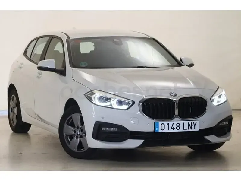 Usado BMW 118 Comfort Edition 150 CV (110 kW) 2022 Blanco Utilitario
