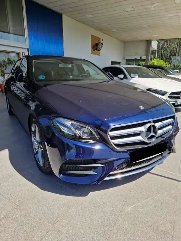 Usado Mercedes E220 194 CV (142 kW) 2019 Azul Berlina